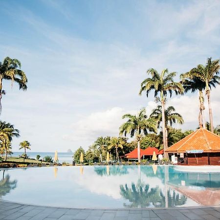 Au Beau Village Studio Avec Piscine Magnifique 圣吕斯 外观 照片